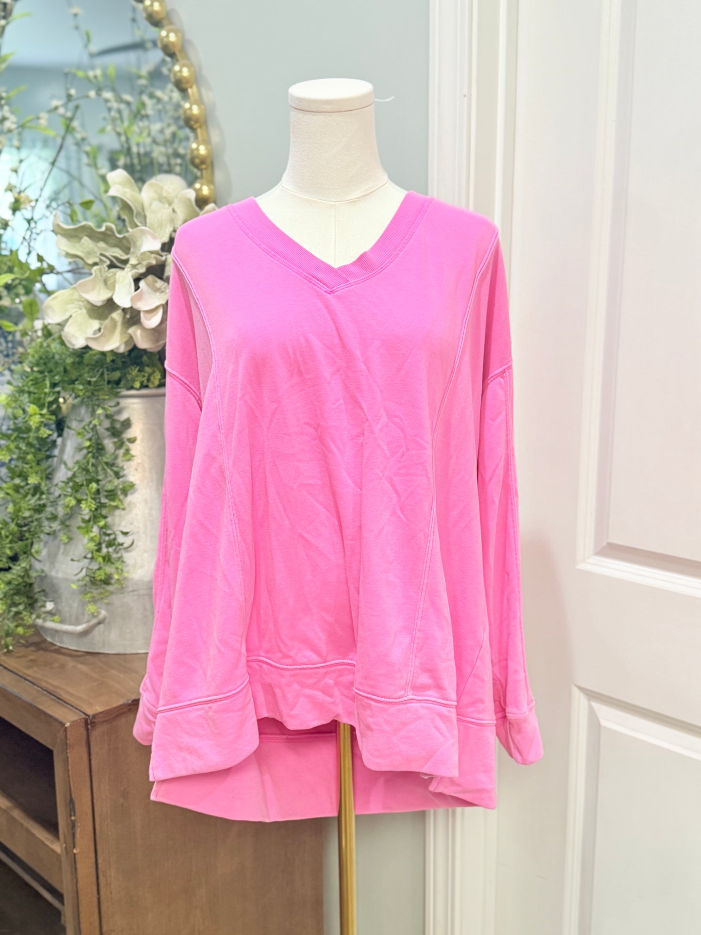 Womens LIVI Sweatshirt 14/16 EUC