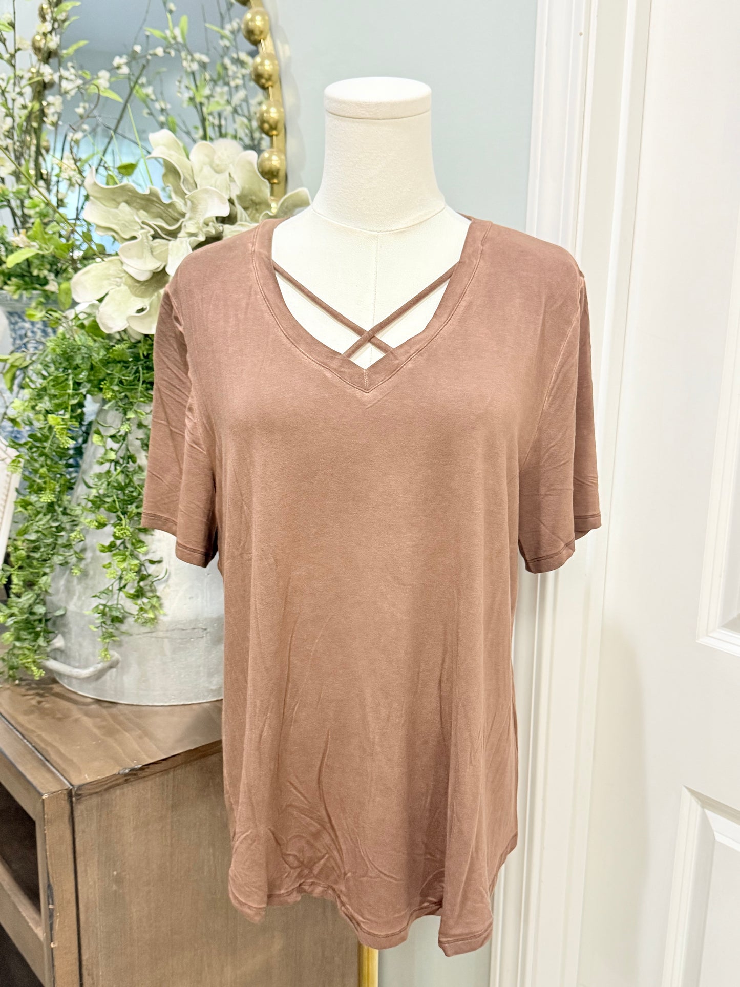 Womens Brown Vneck Tshirt Large NWOT
