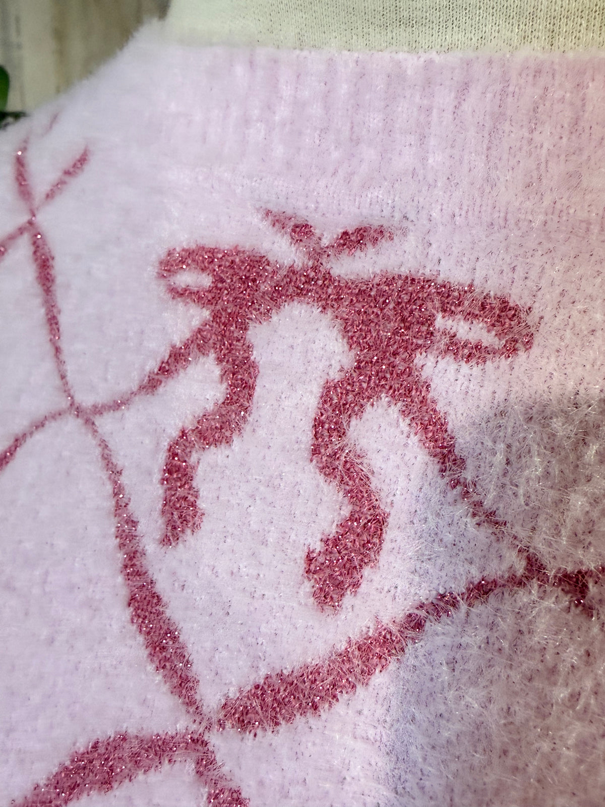 Womens Fantastic Fawn Pink Bow Fuzzy Sweater Large EUC