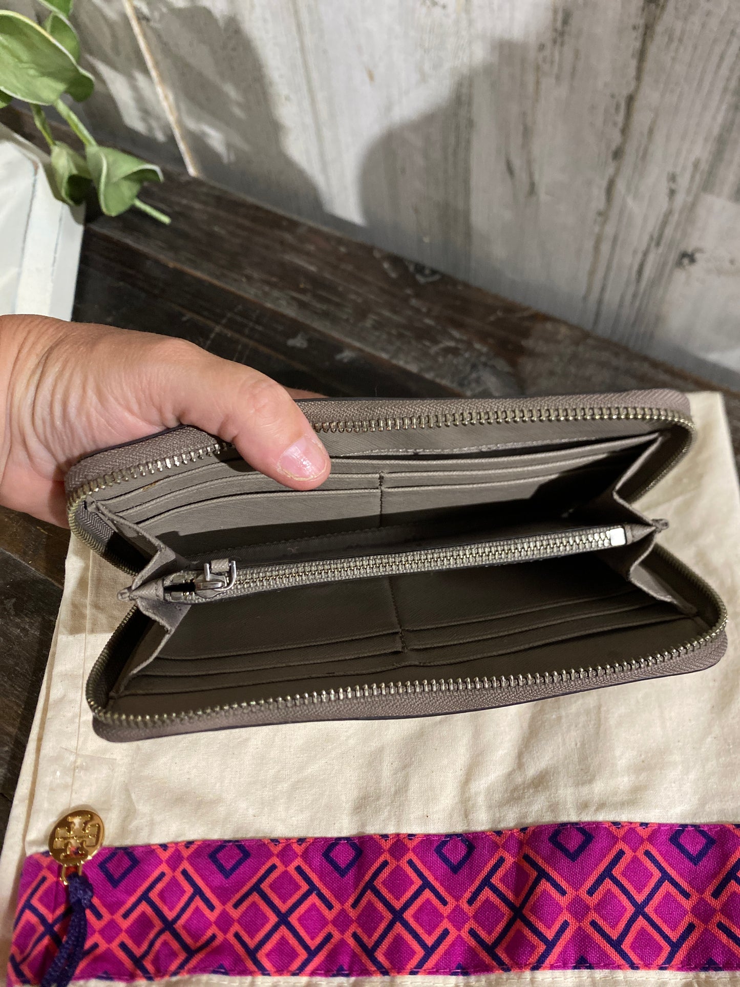 Womens Tory Burch Bag and Wallet Set EUC