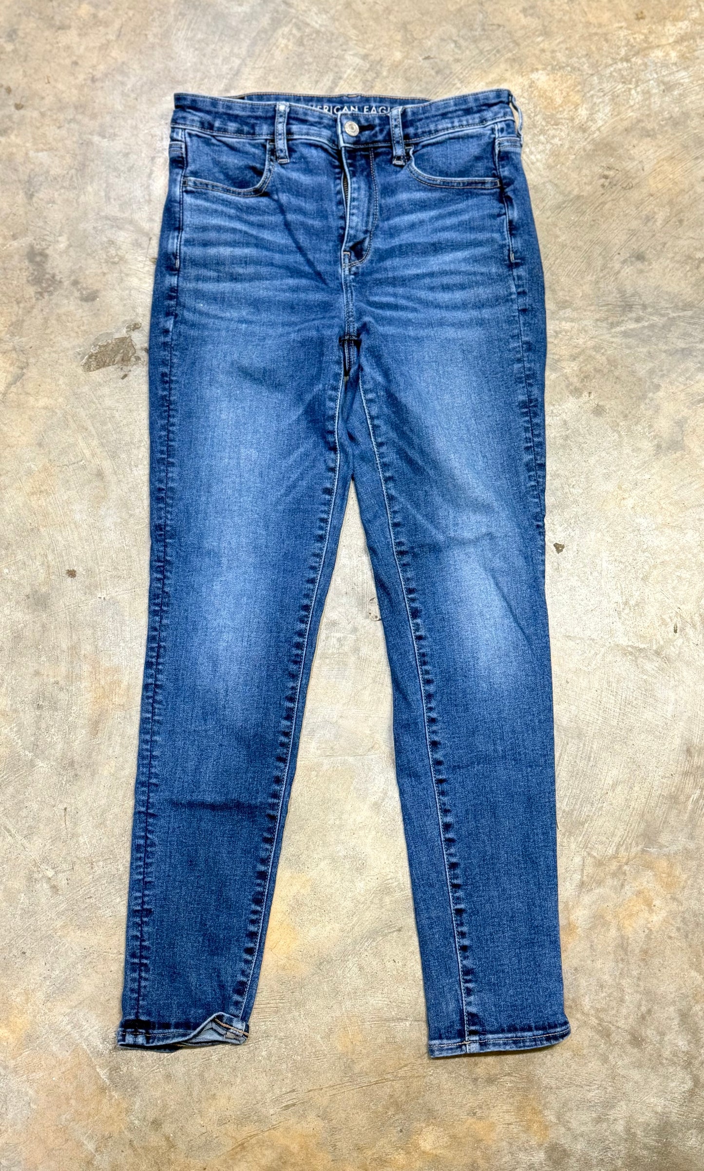 Womens American Eagle Skinny Jeans Size 8 EUC