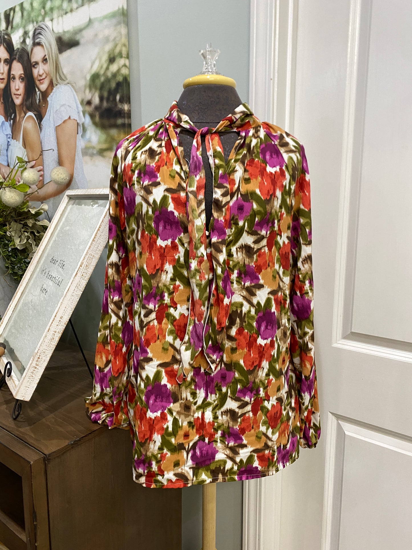 Womens Floral blouse Size M/L