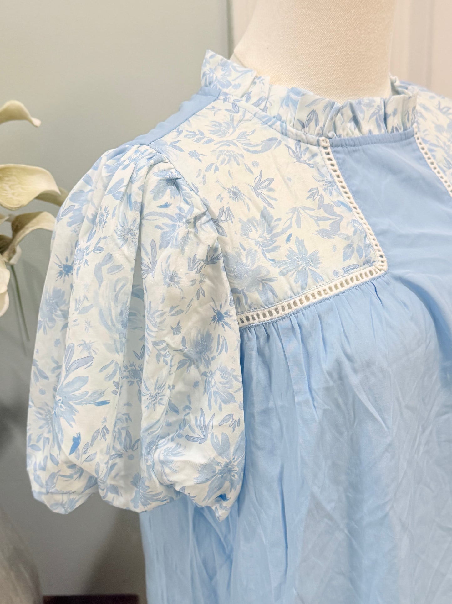 Womens Blue Puff Sleeve Blouse Large *Defect*
