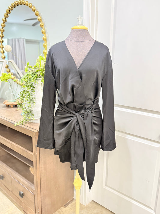 Womens Wayf Black Satin Dress Medium EUC Retails for $100+