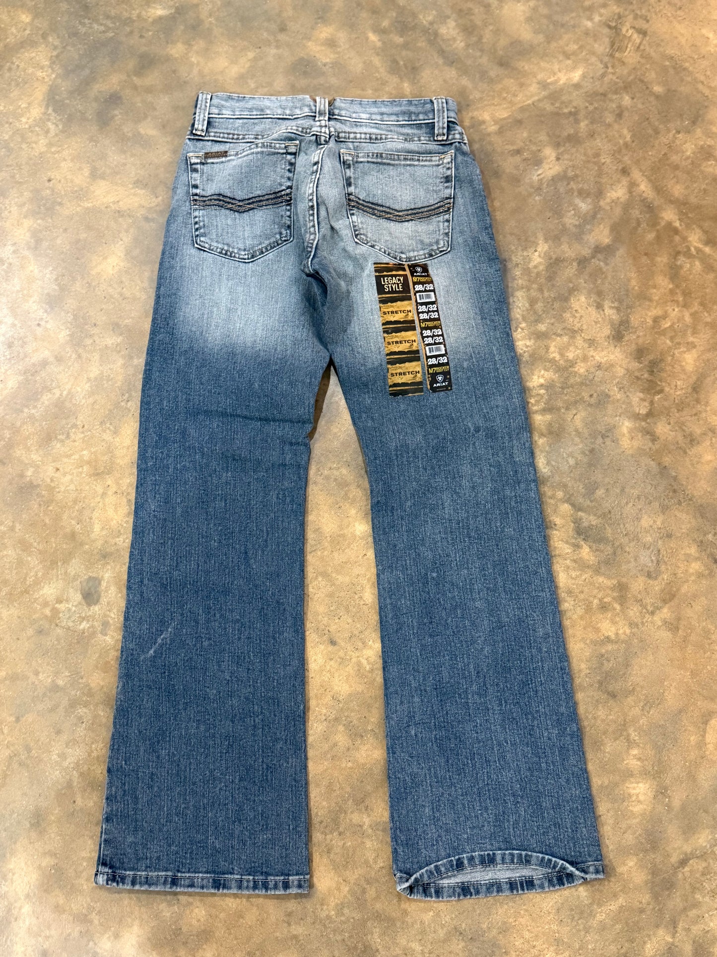 Mens Ariat Jeans Lecacy Style 28x32 NWT