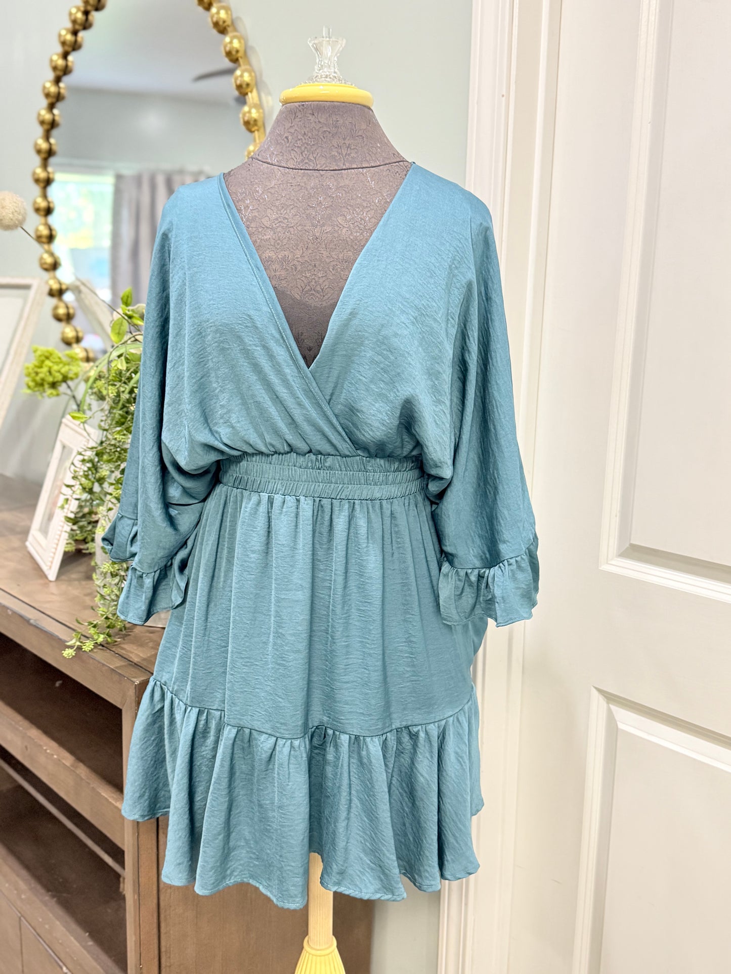 Womens Glam Satin Dress Large EUC
