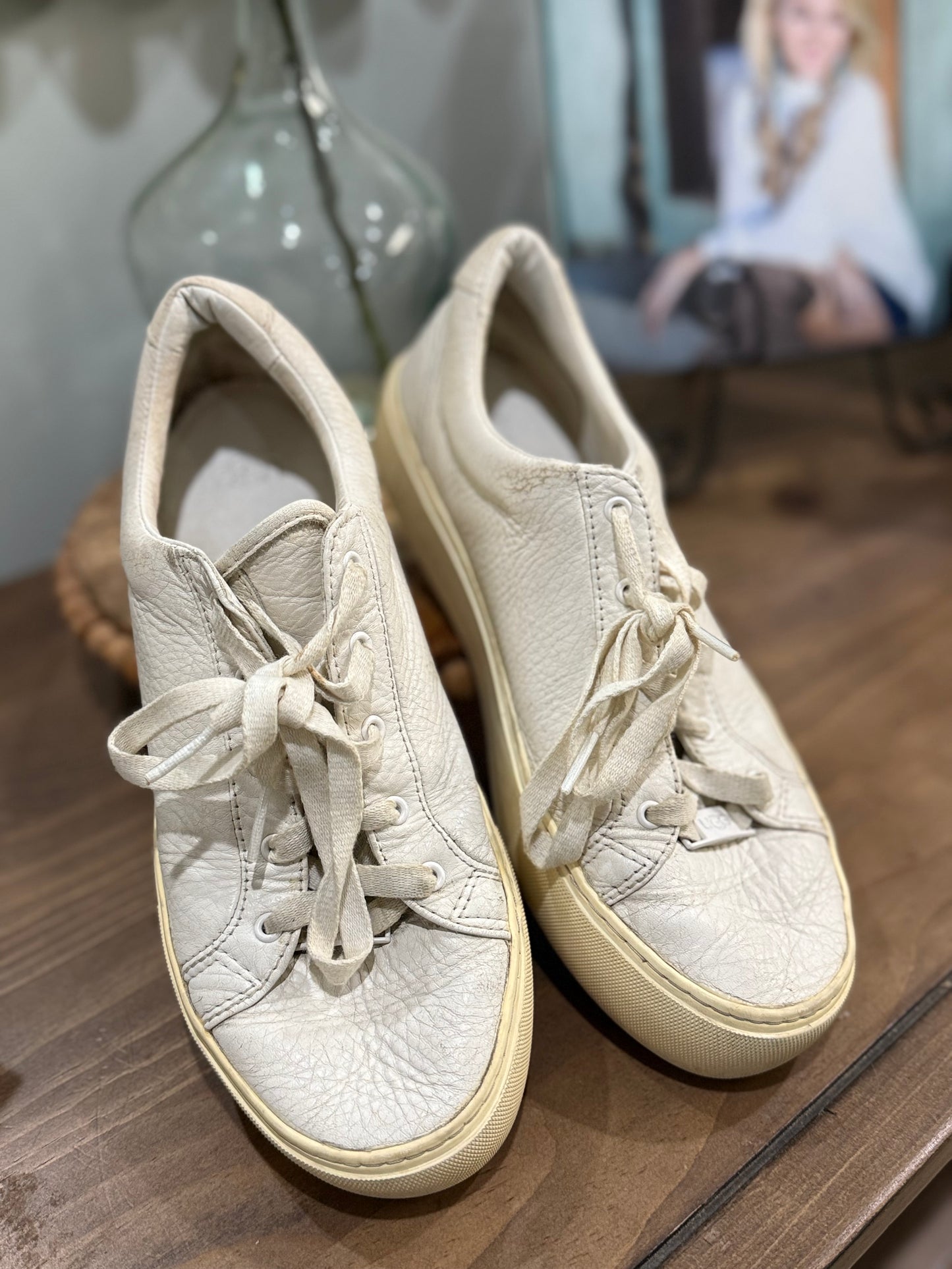 Womens UGG Sneakers Size 8