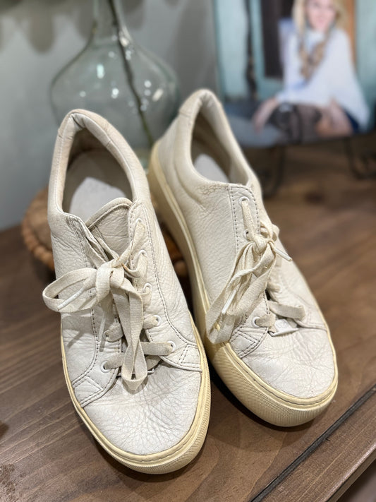 Womens UGG Sneakers Size 8