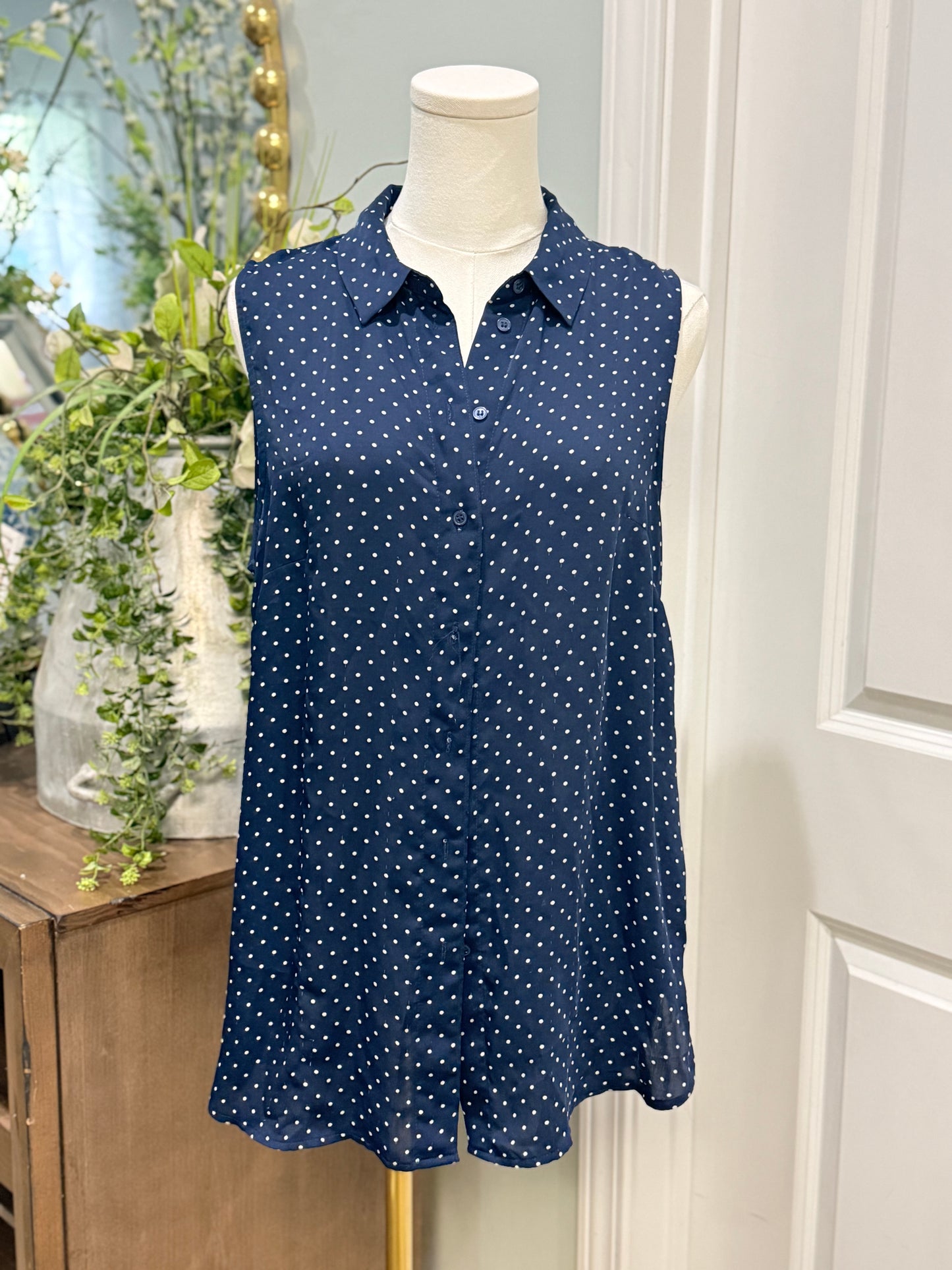 Womens H&M Sleeveless Blouse Size 12 EUC