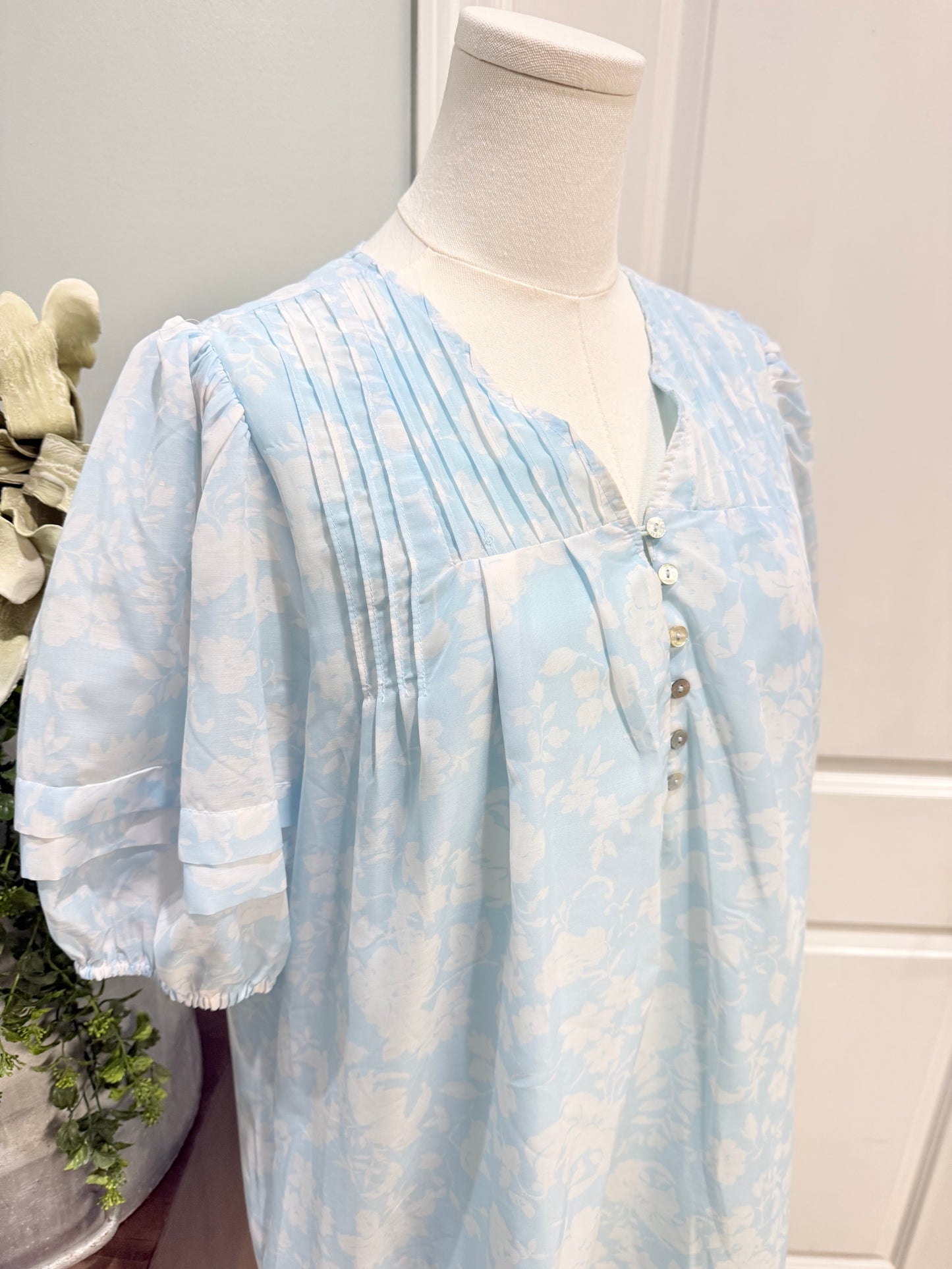 Womens J. Marie Blue Floral Dress Large EUC