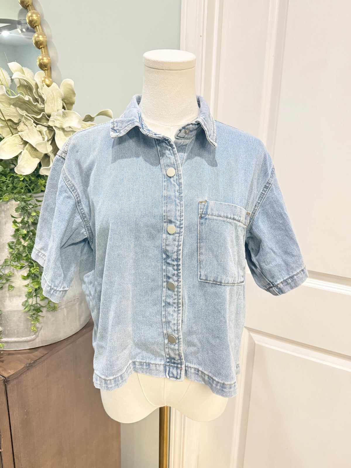 Womens Wishlist Denim Blouse Small EUC