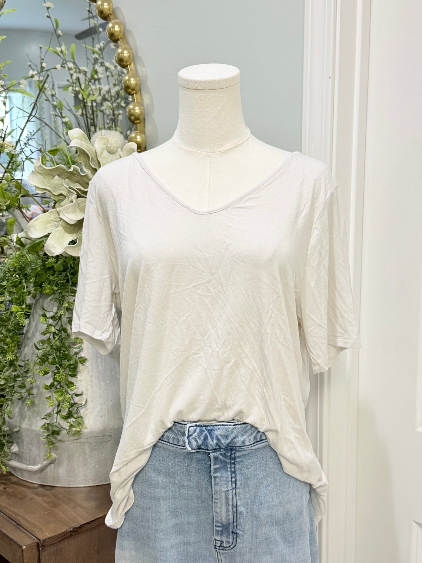 Womens Zenana Vneck Tshirt XL EUC
