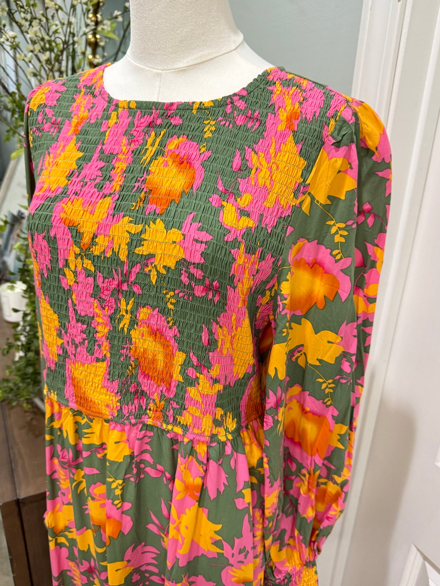 Womens Green Floral Smocked Maxi Dress Large NWOT