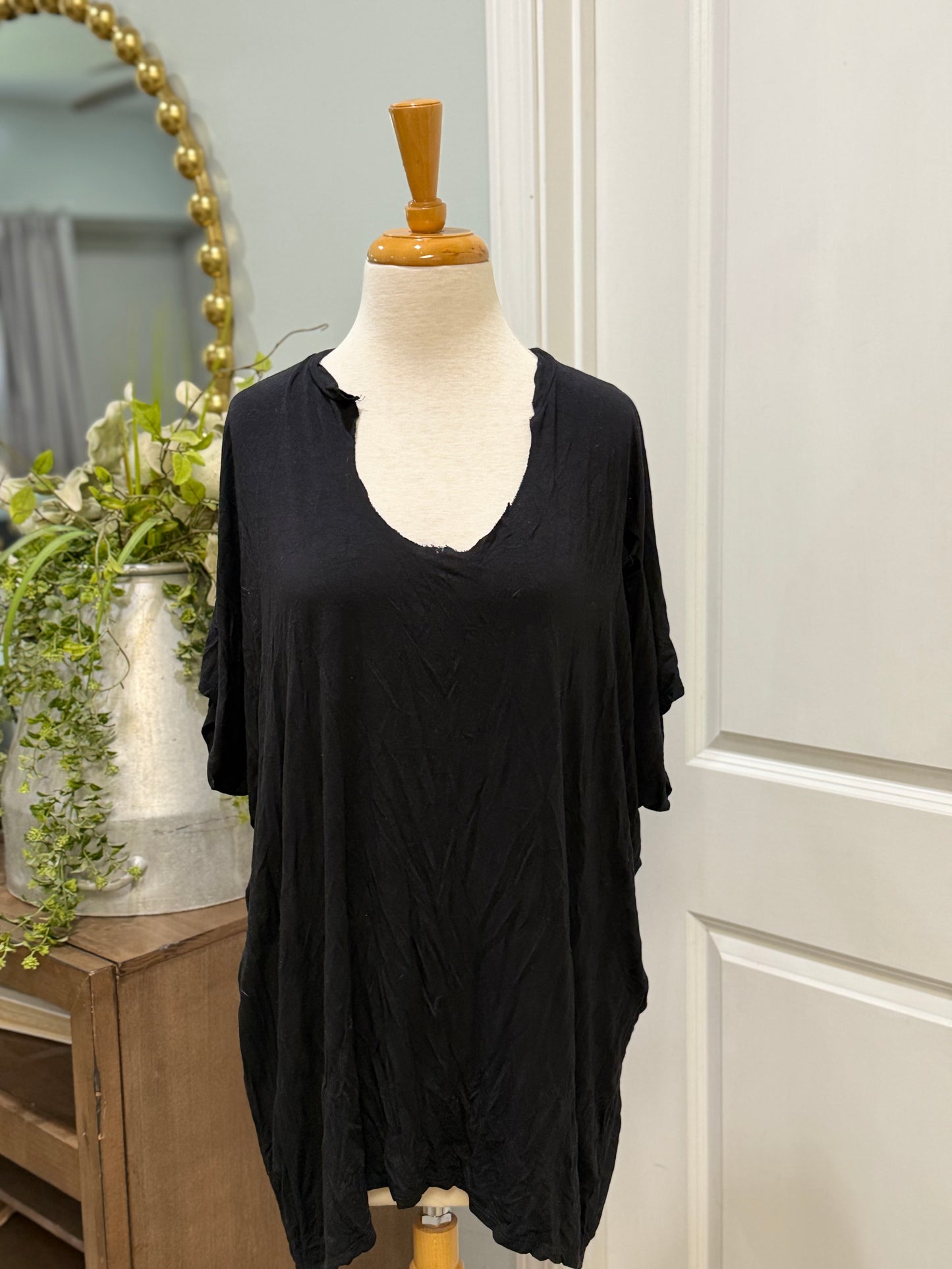 Womens Peach Love Cake Oversized Tee Size Small