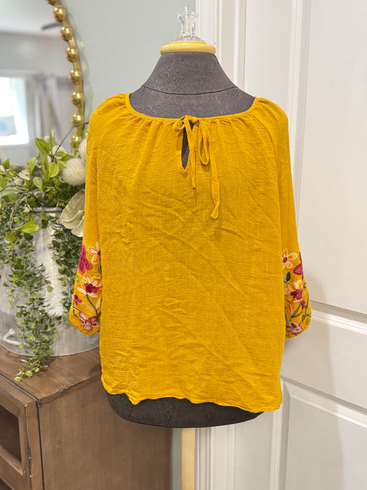 Womens Olivia & Martin Blouse Medium