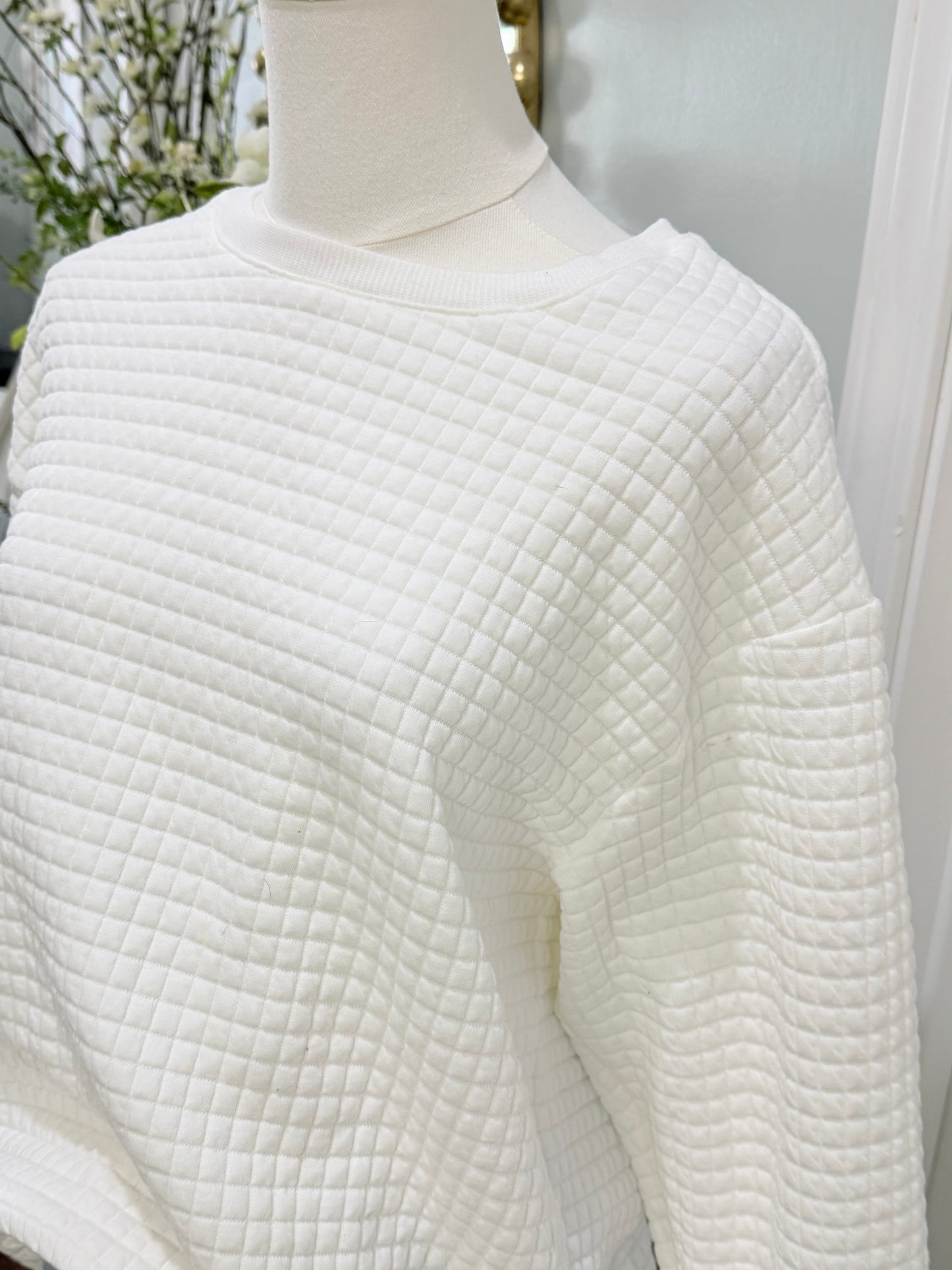 Womens She+Sky Quilted Pullover Small EUC