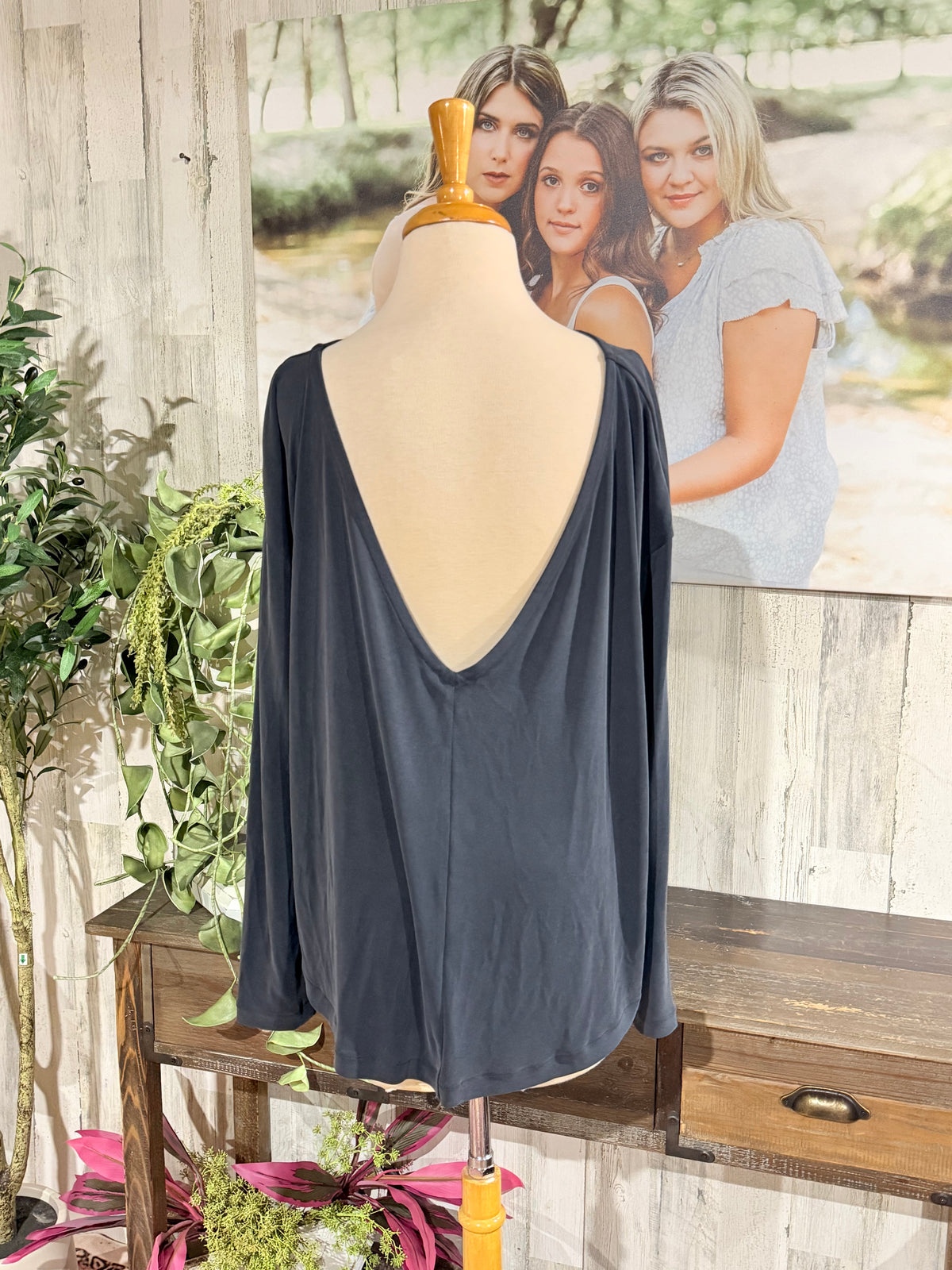 Womens Lululemon Grey Top Size XL EUC