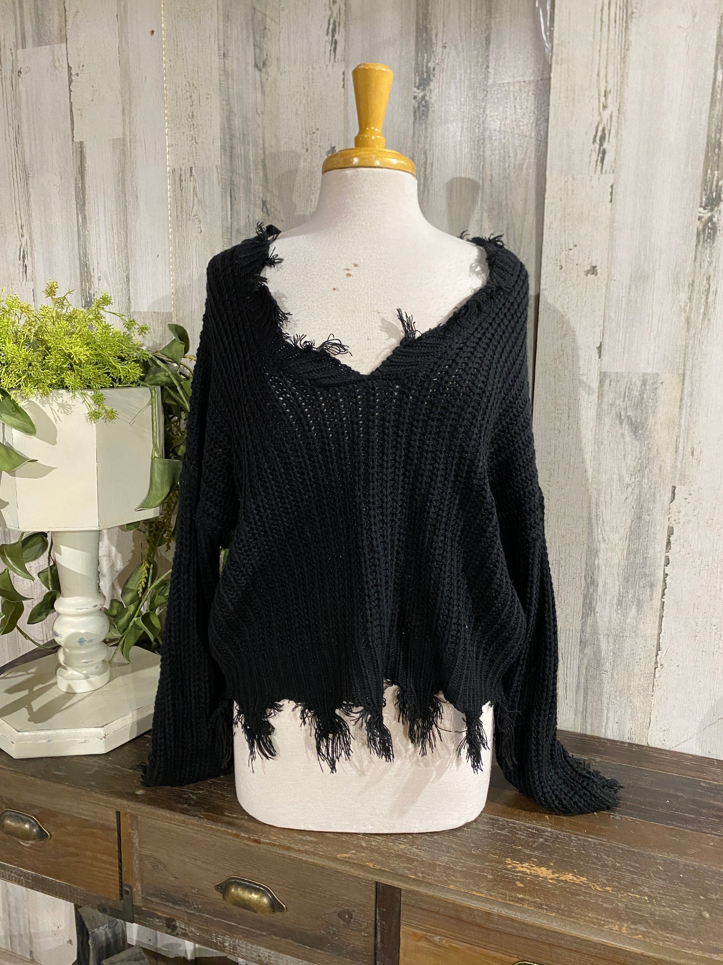 Womens Fringe Hem Sweater Small/Med