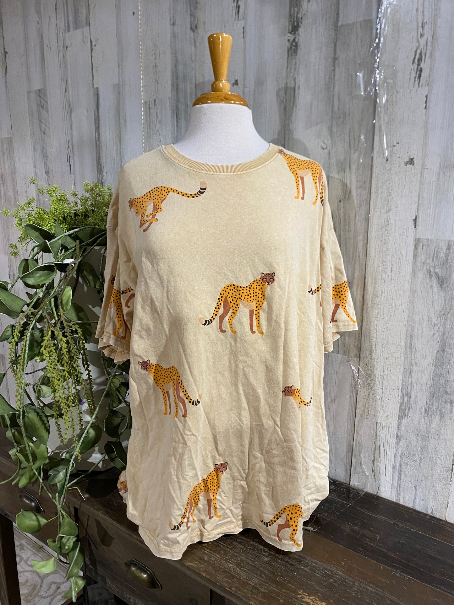 Womens Easel Leopard Top Large