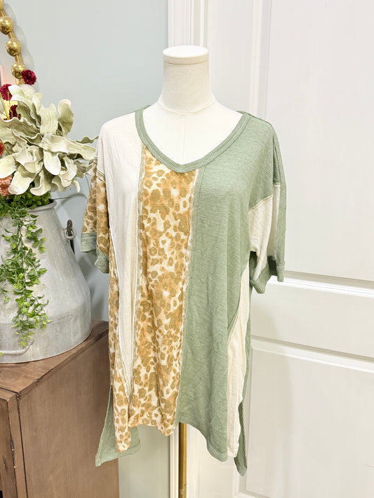 Womens Green & Leopard Blouse 14/16 EUC