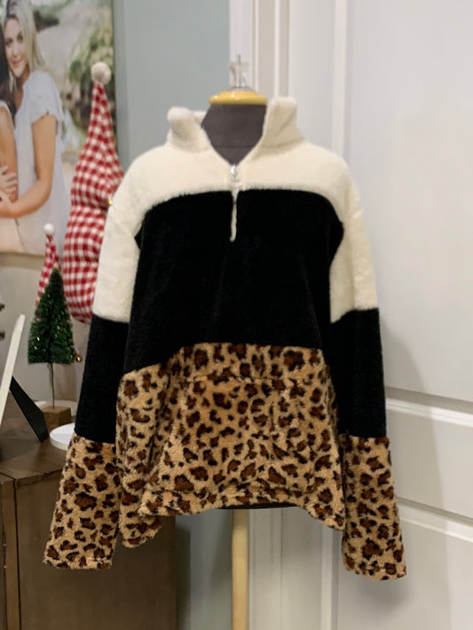 Womens Leopard Sherpa Pullover Size XXL