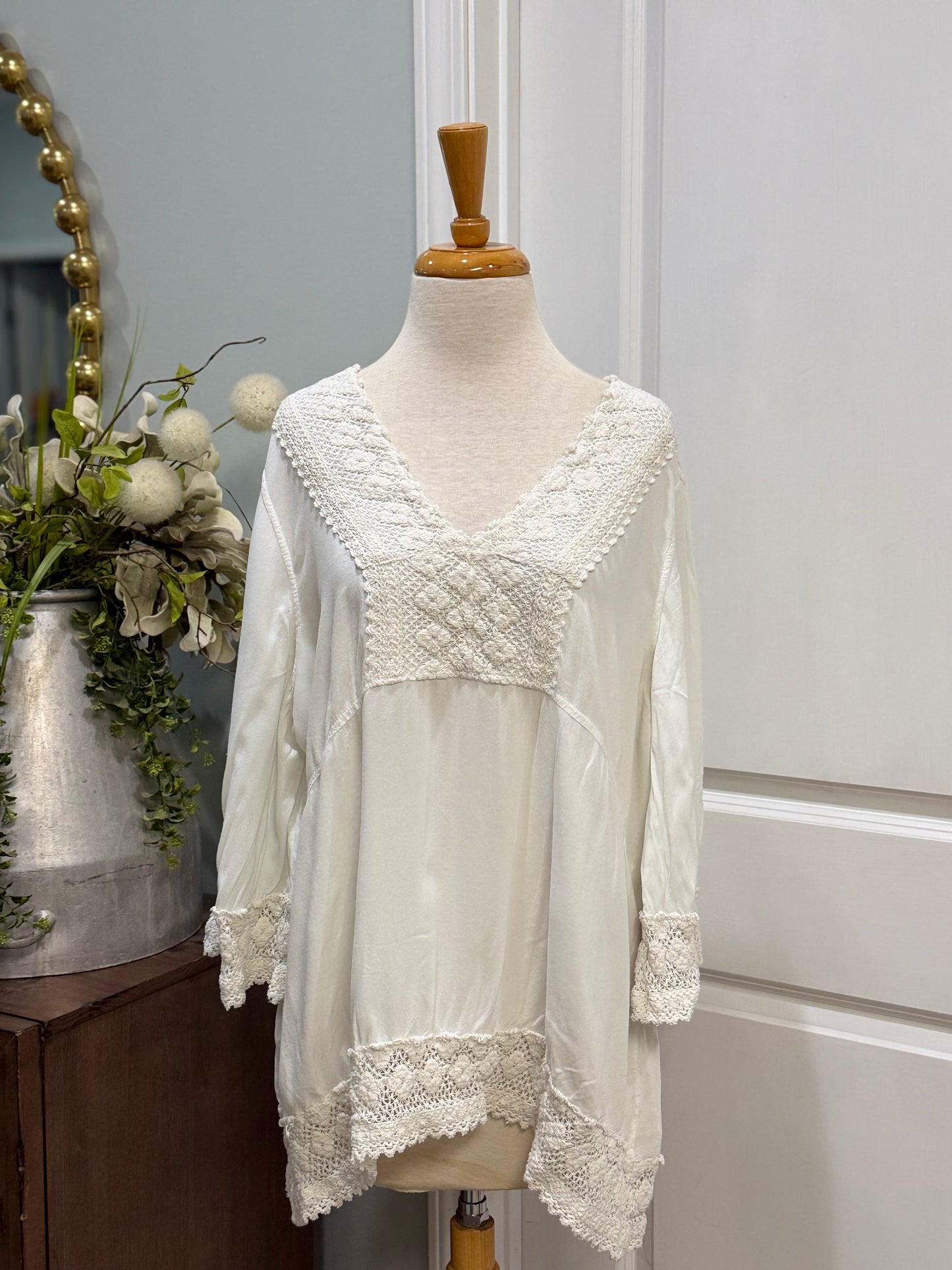 Womens Angie Embroidered Blouse Size 2X