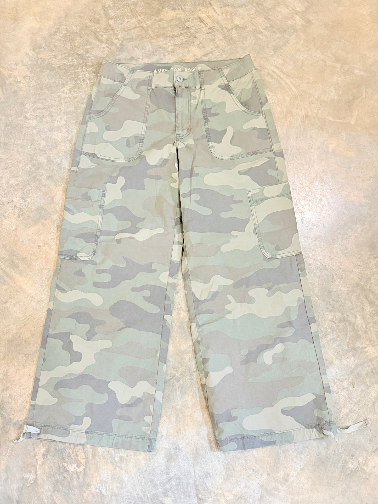 Womens Wide Leg Camo Pants Size 6 Short
