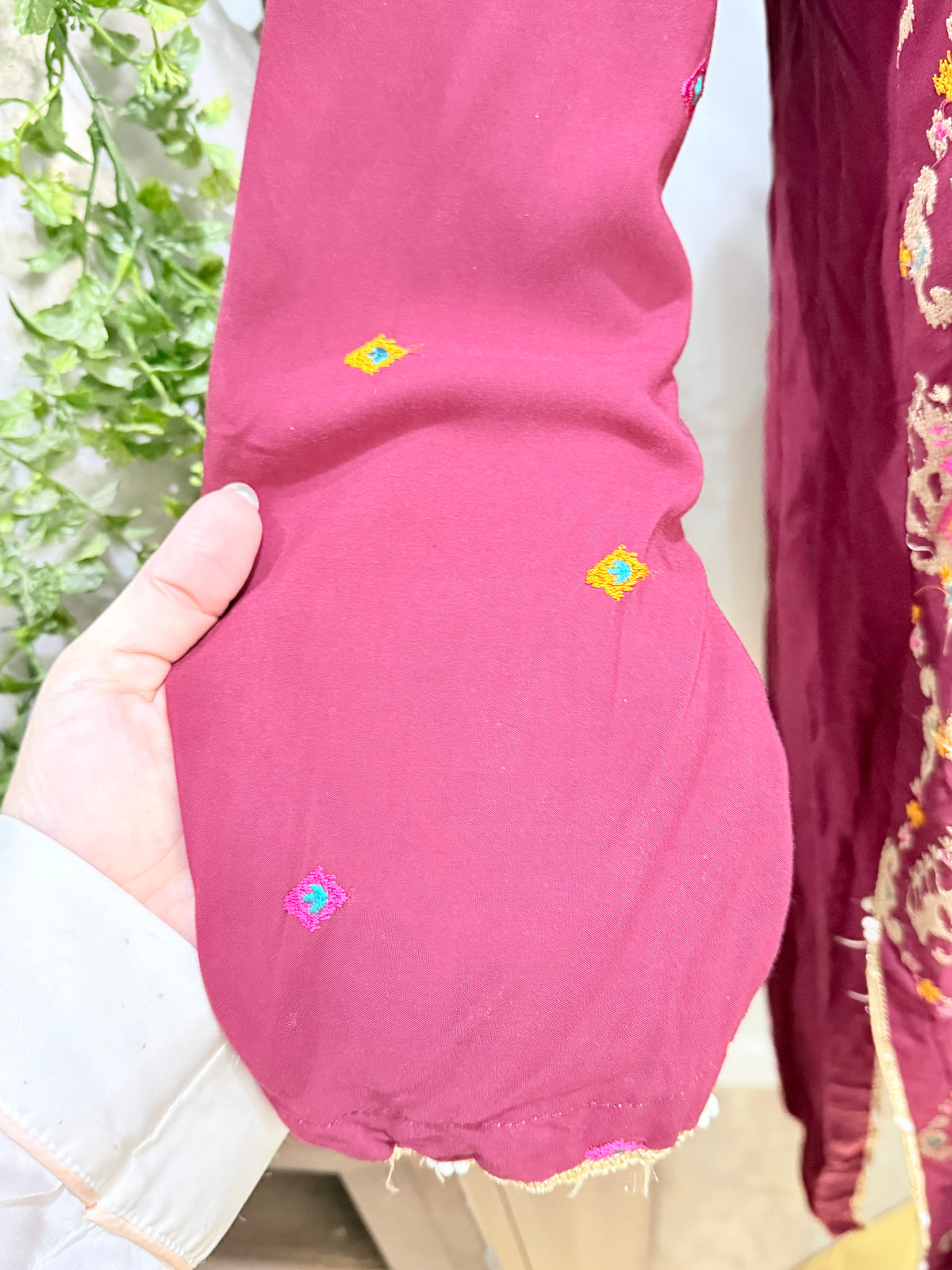 Womens Burgundy Embroidered Tunic Large EUC