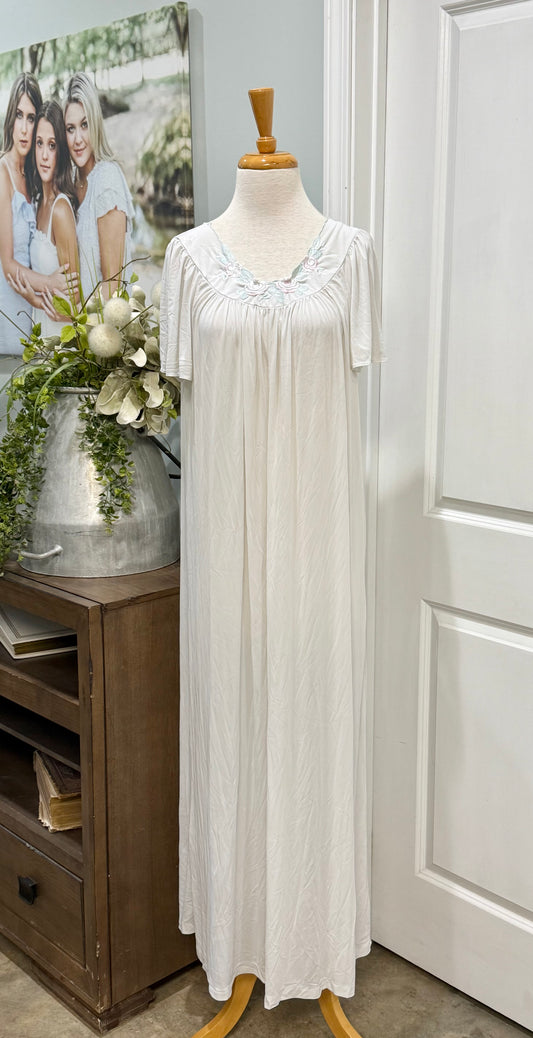 Womens Shadowline Silky Nightgown Size Medium