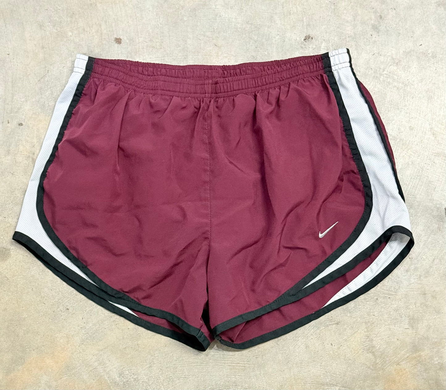 Womens Maroon Nike Shorts Size Medium EUC