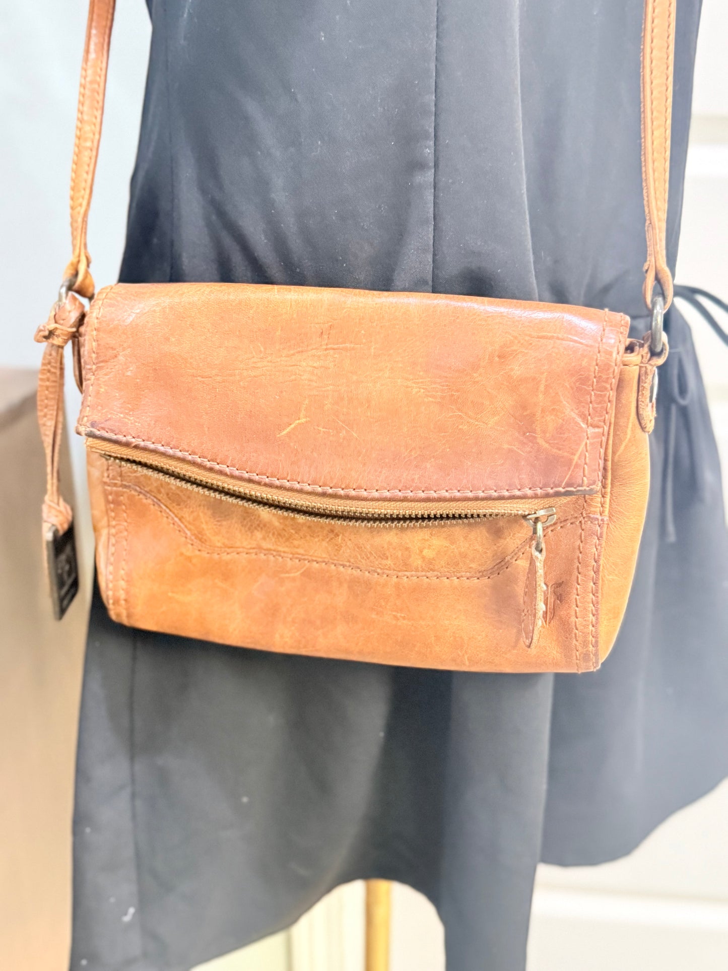 Frye Crossbody EUC