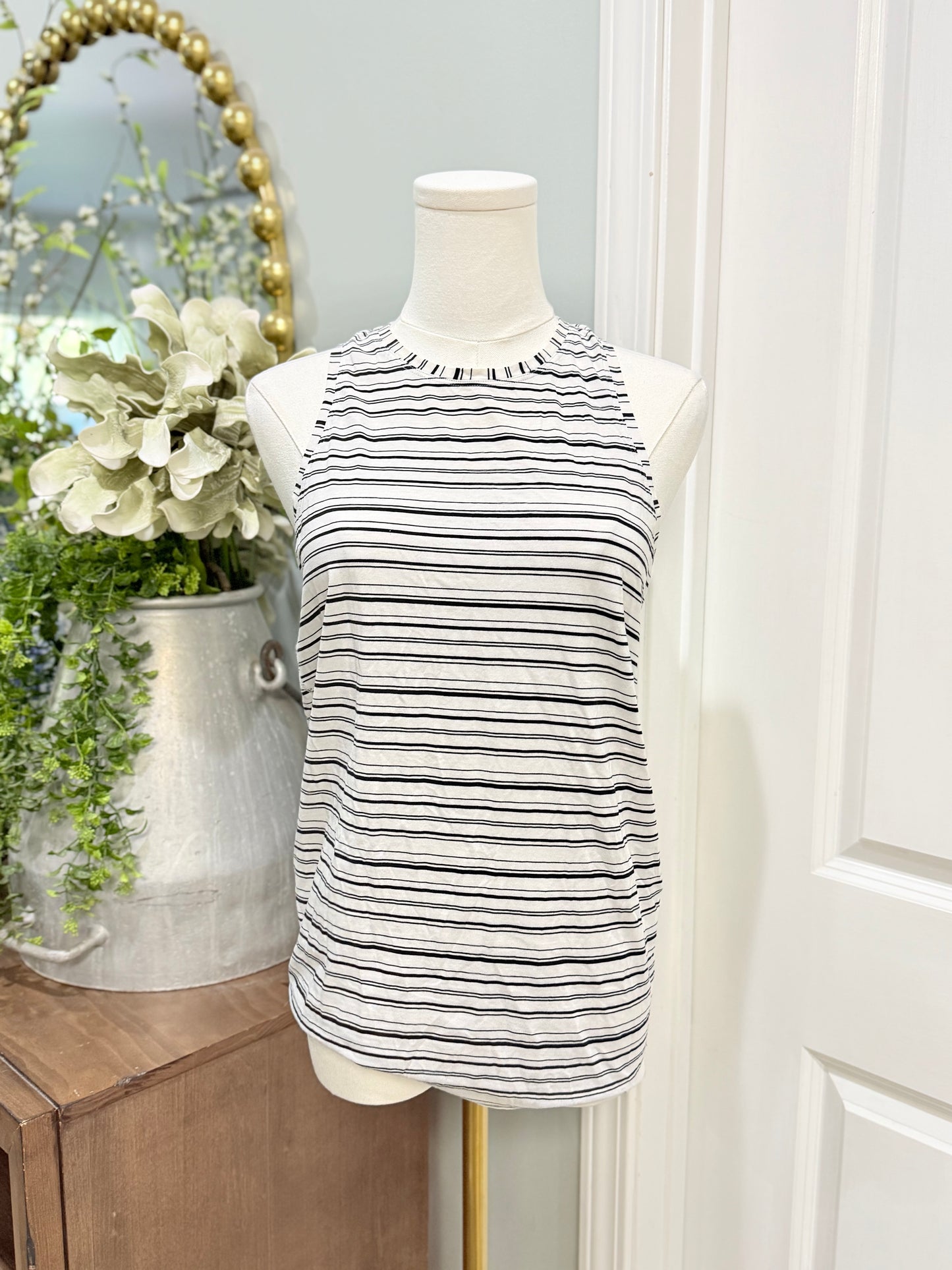 Womens Lululemon Stripe Tank Small EUC