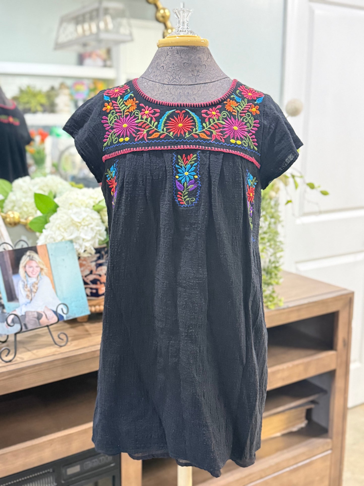 Womens Entro Smocked Dress Small EUC