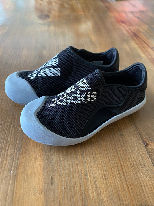 Boys Adidas Swim Shoes Sz 11
