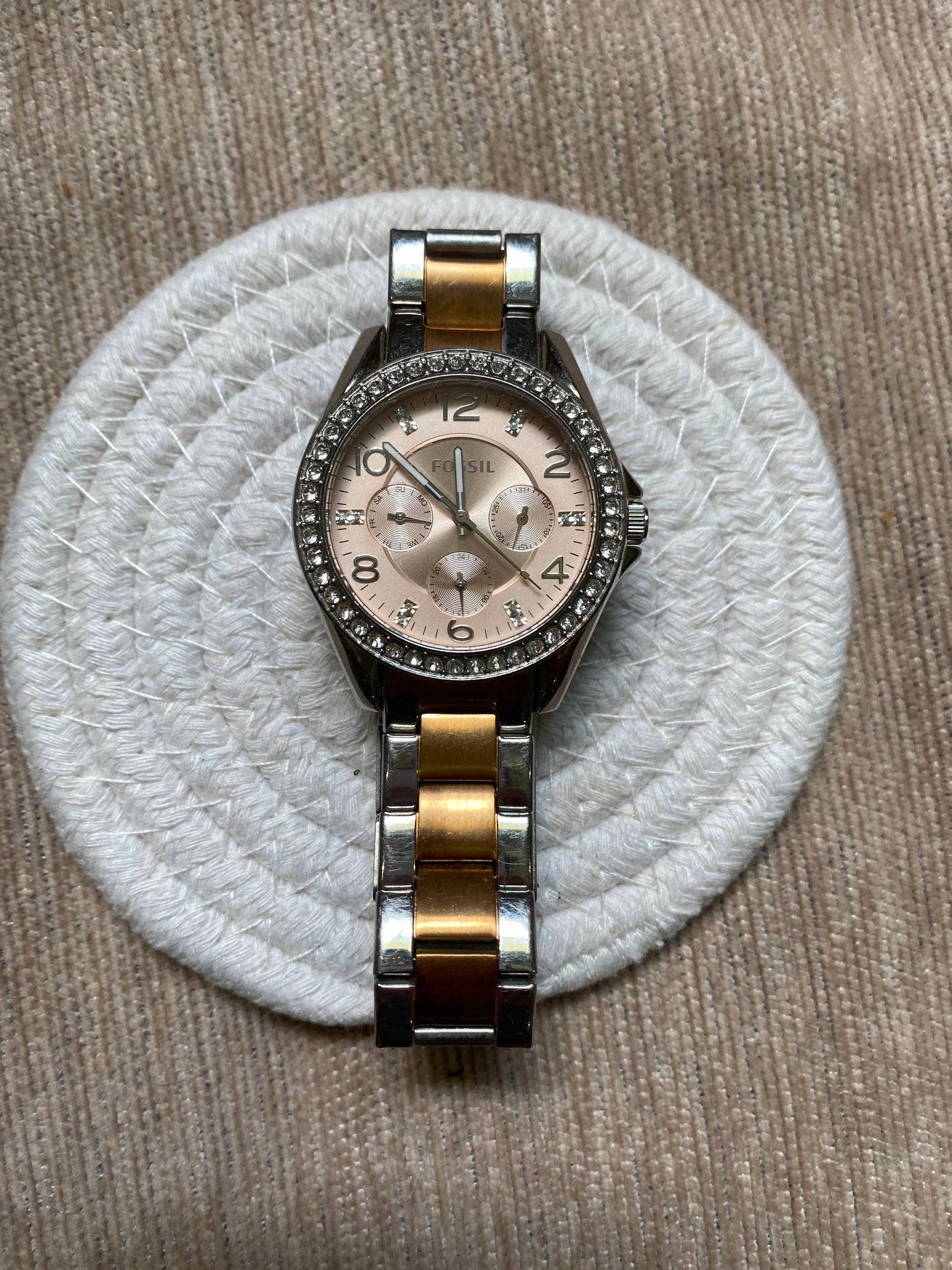 Womens Fossil 2 toned Watch MARKDOWN