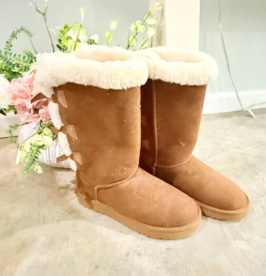 Womens Boots DUPES Size 7 NWOT