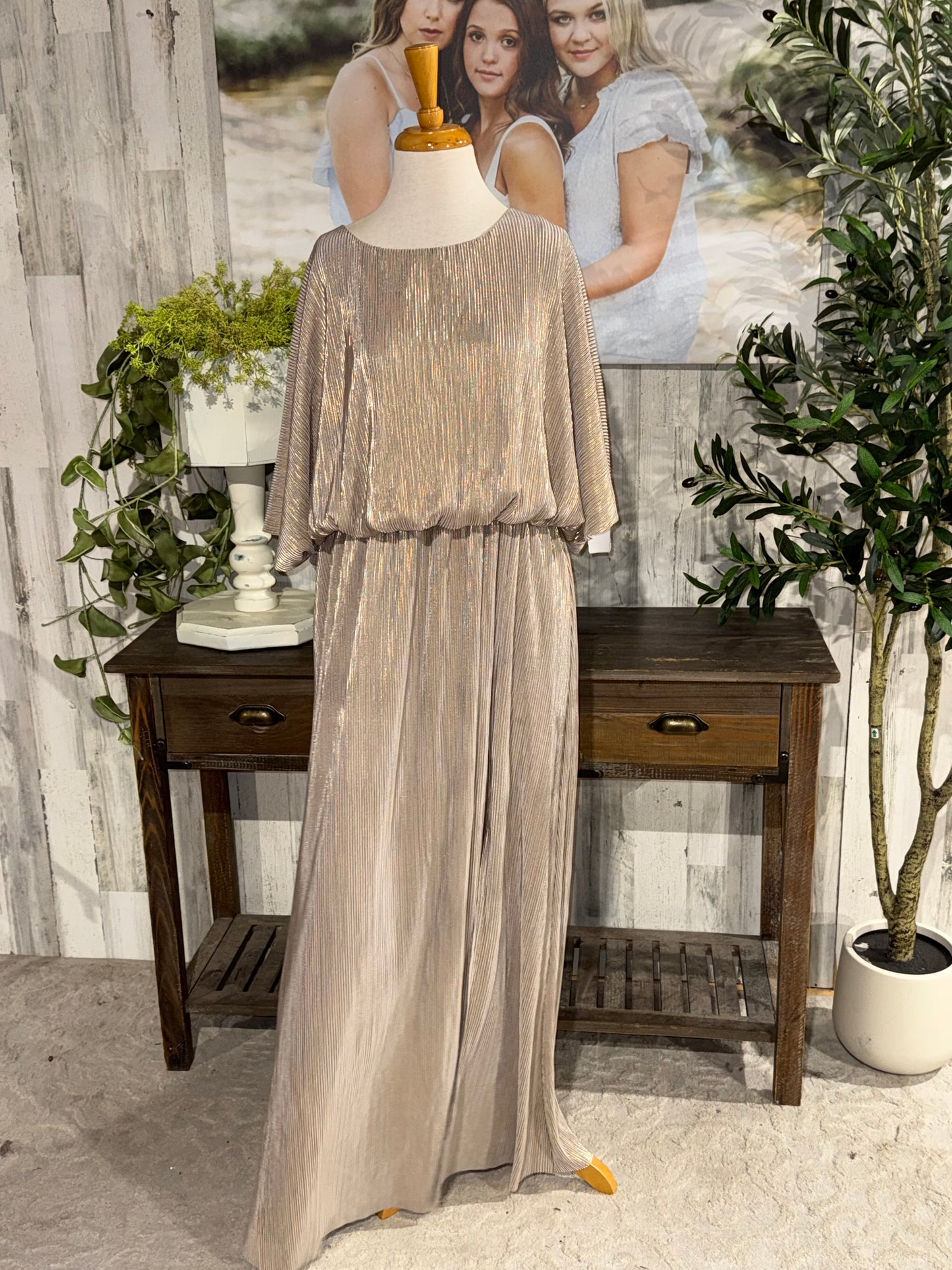 Womens Gold Shimmer Dress XL