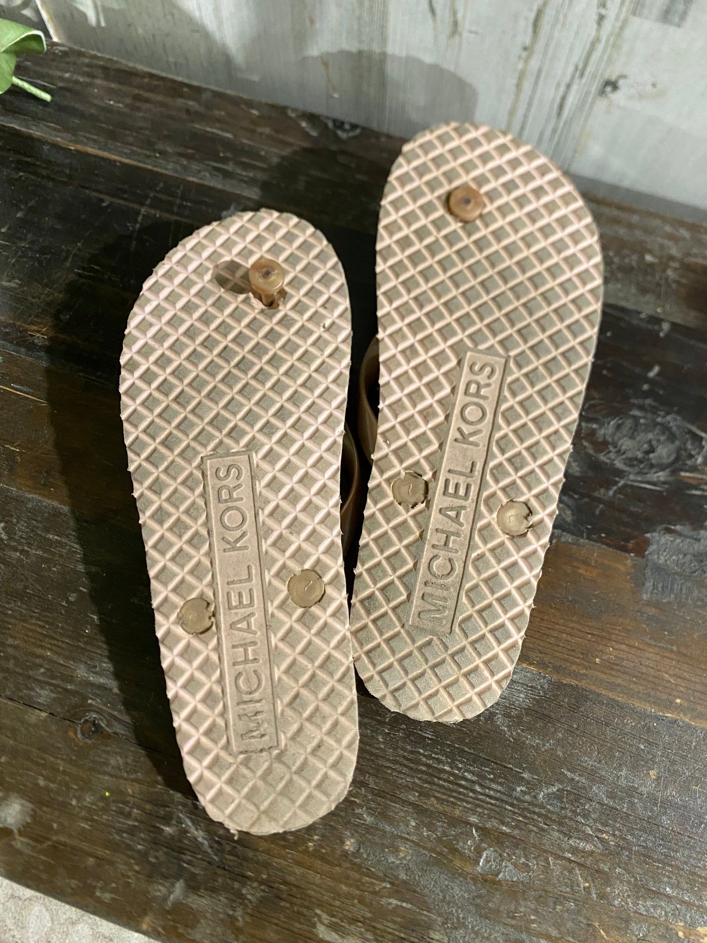 Womens Michael Kors Glitter Flip Flops Retails $65 Sz 7