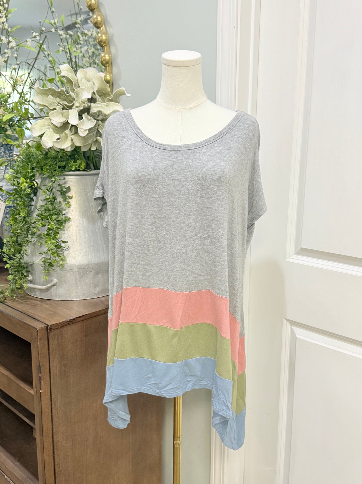 Womems Colorblock Shark Bite Blouse M/L EUC