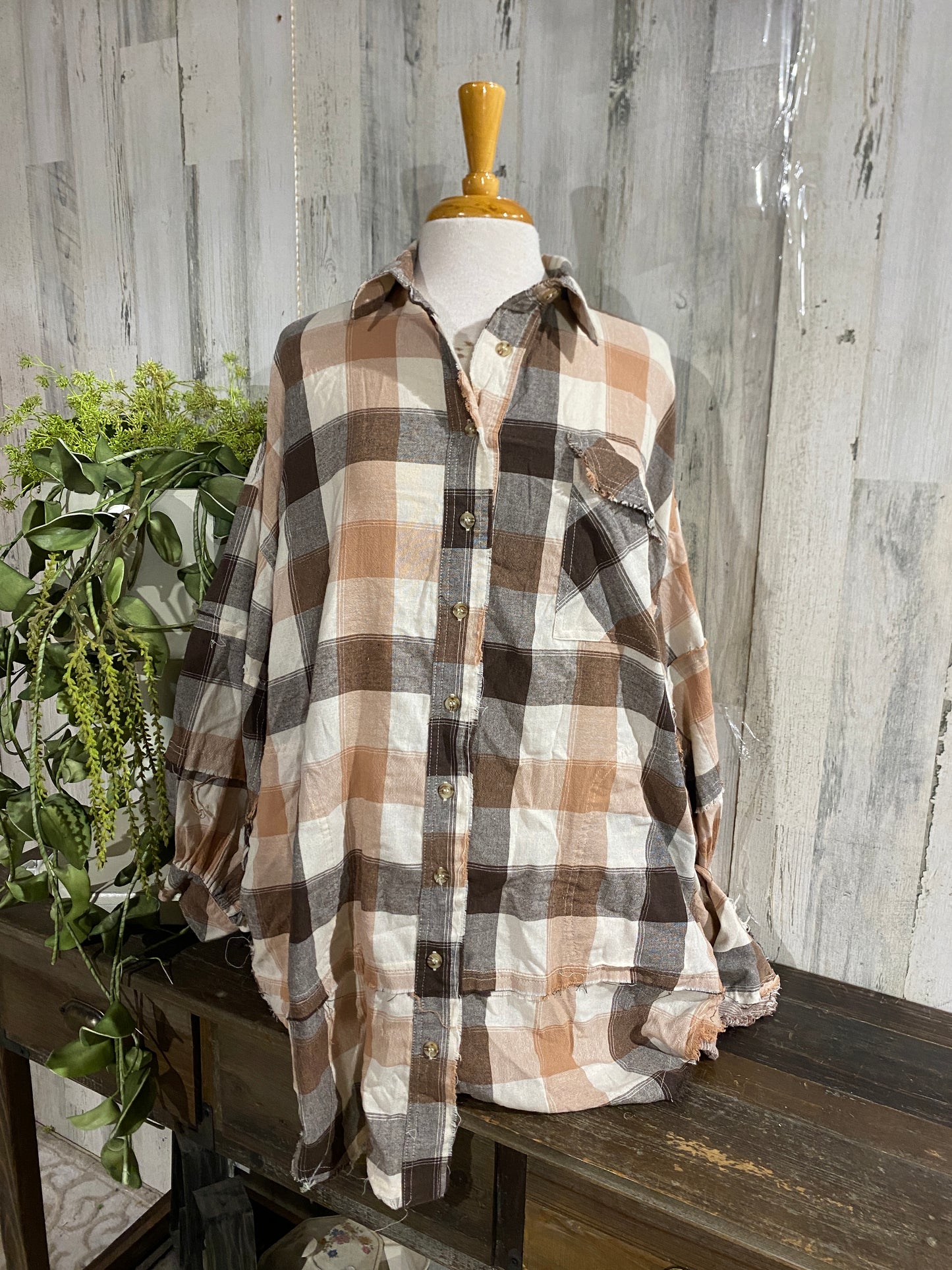 Womens Easel Button Up Size Medium