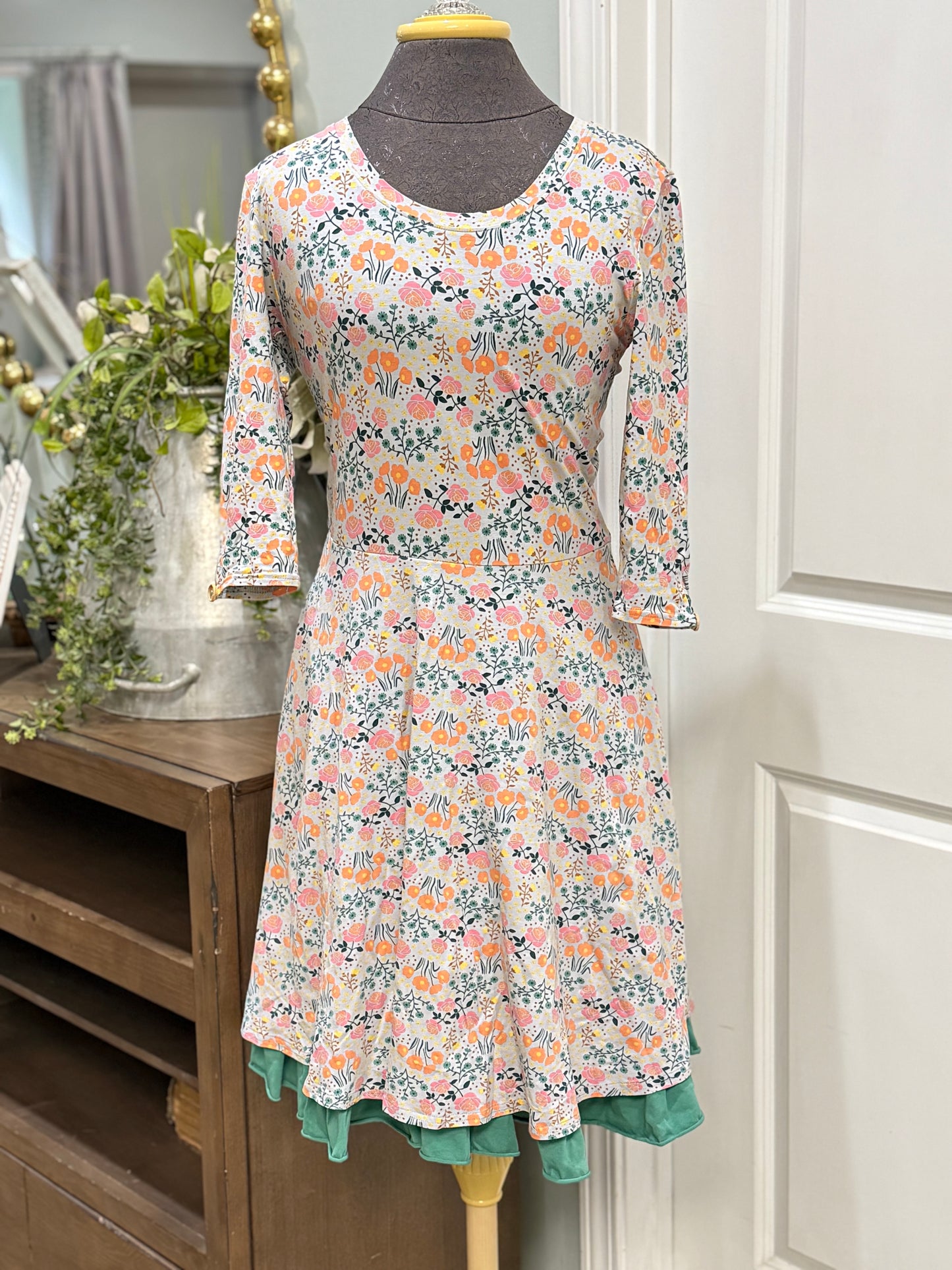 Womens Matilda Jane Floral Dress Small EUC