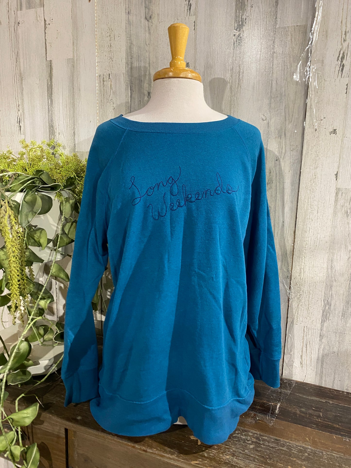 Womens Long Weekends Old Navy Sweatshirt Large