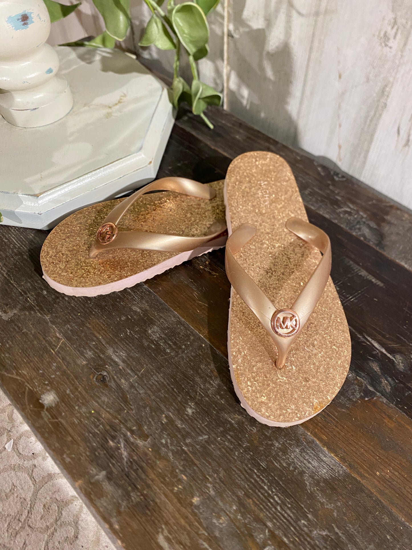 Womens Michael Kors Glitter Flip Flops Retails $65 Sz 7
