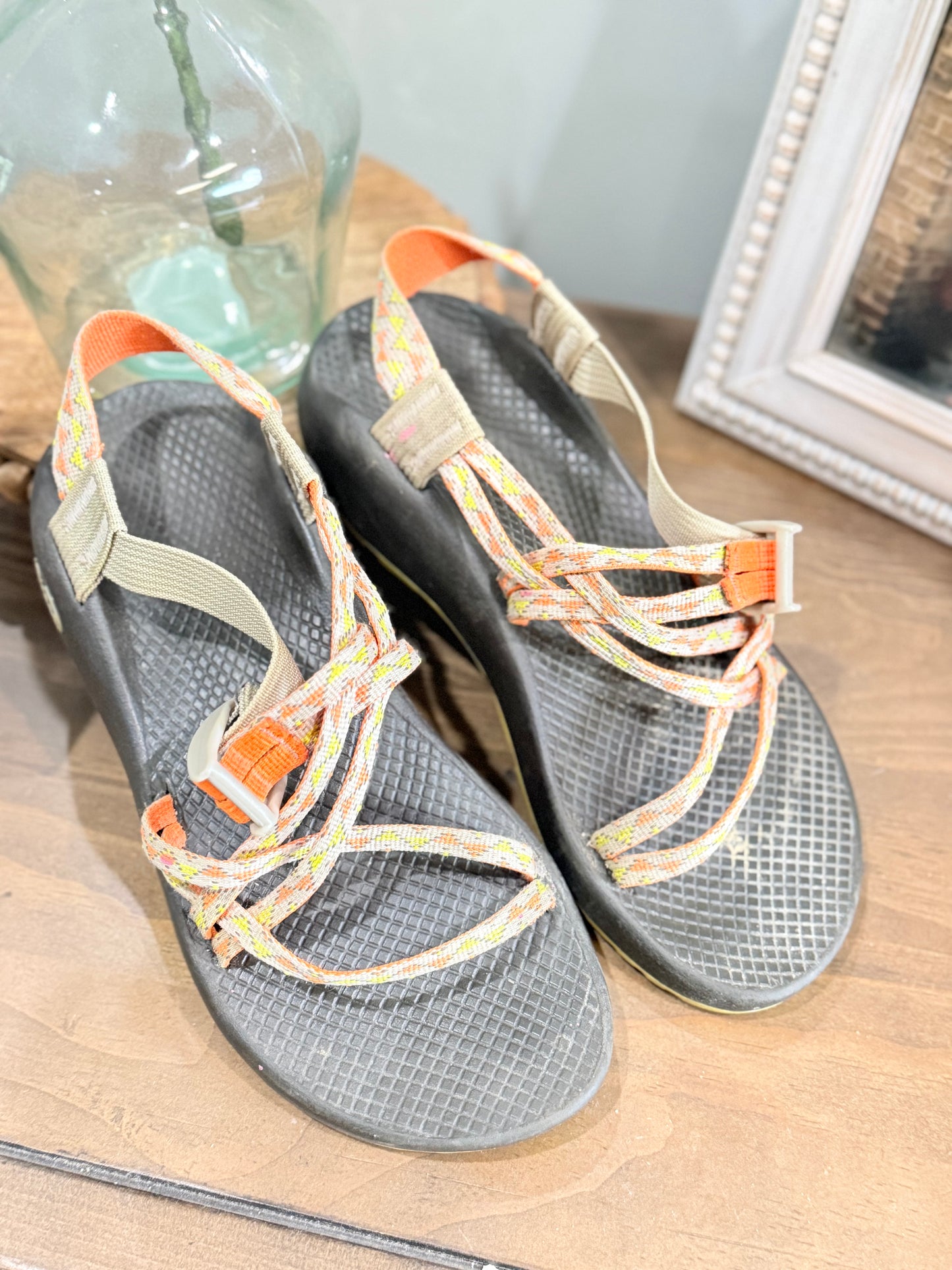 Womens Chacos Sandals Orange Strap Size 8 EUC