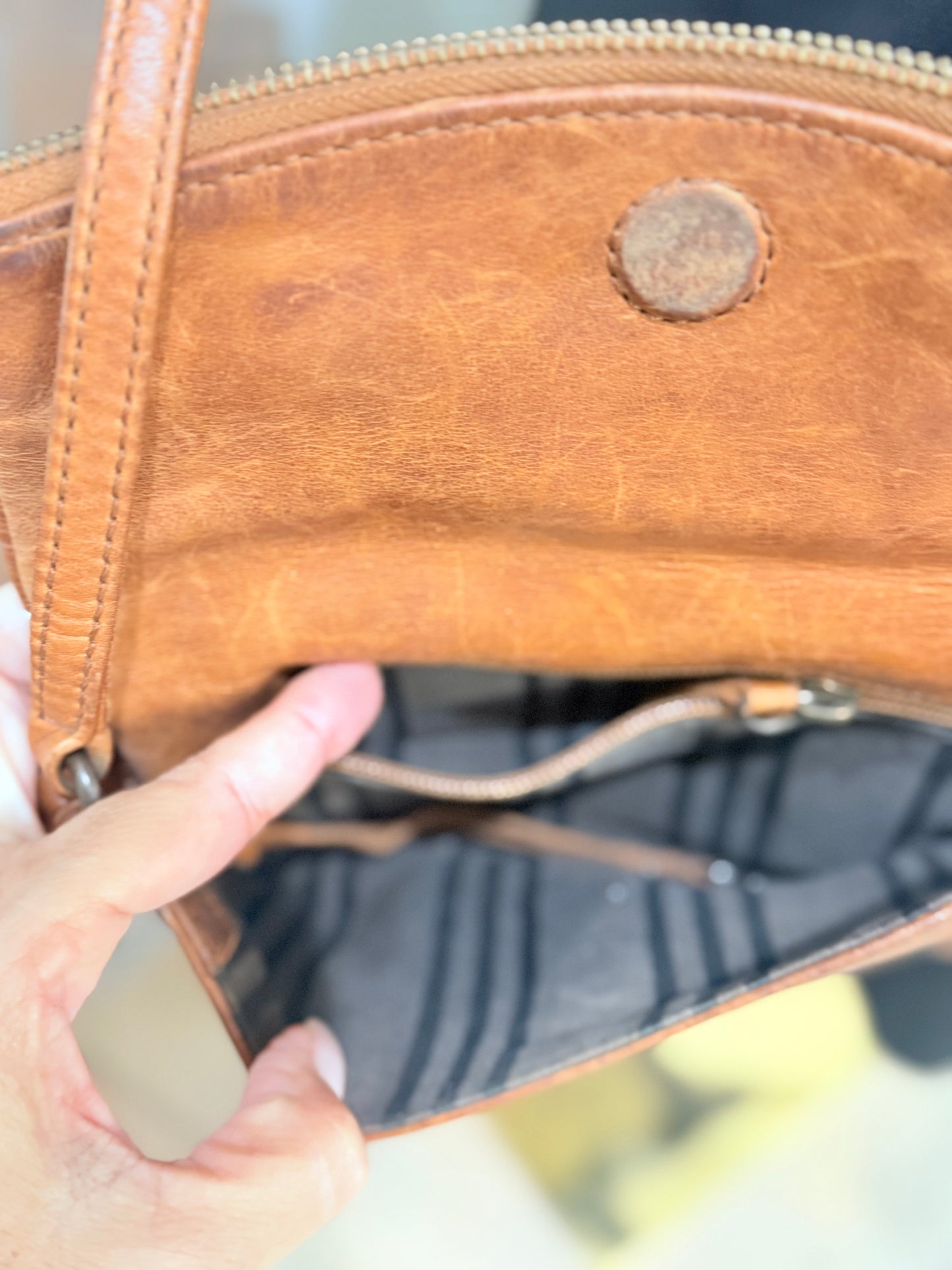 Frye Crossbody EUC