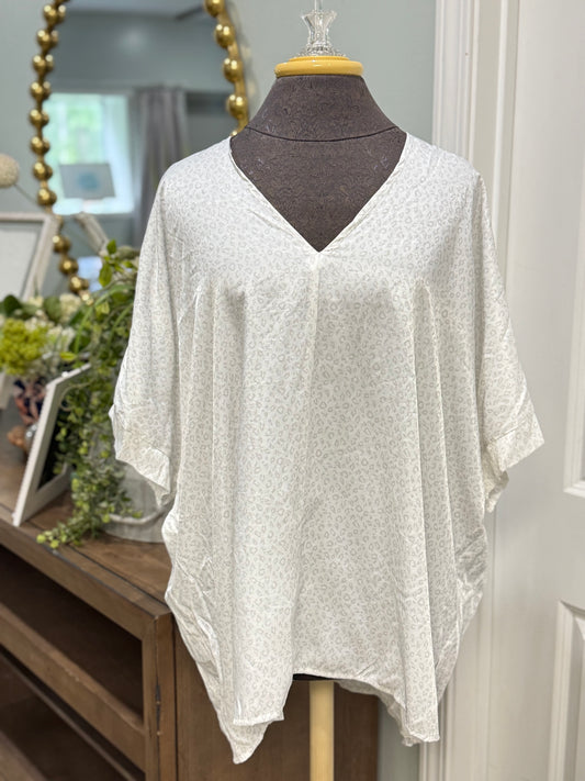Womens Satin White Leopard Blouse 1X EUC