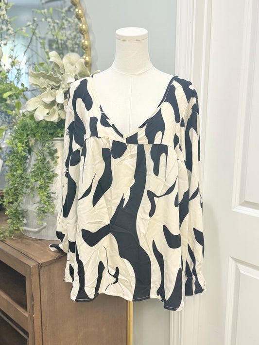 Womens B&W Abstract Blouse 2X EUC