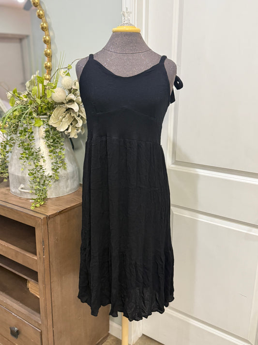 Womens Single Thread Black Smocked Dress XL
