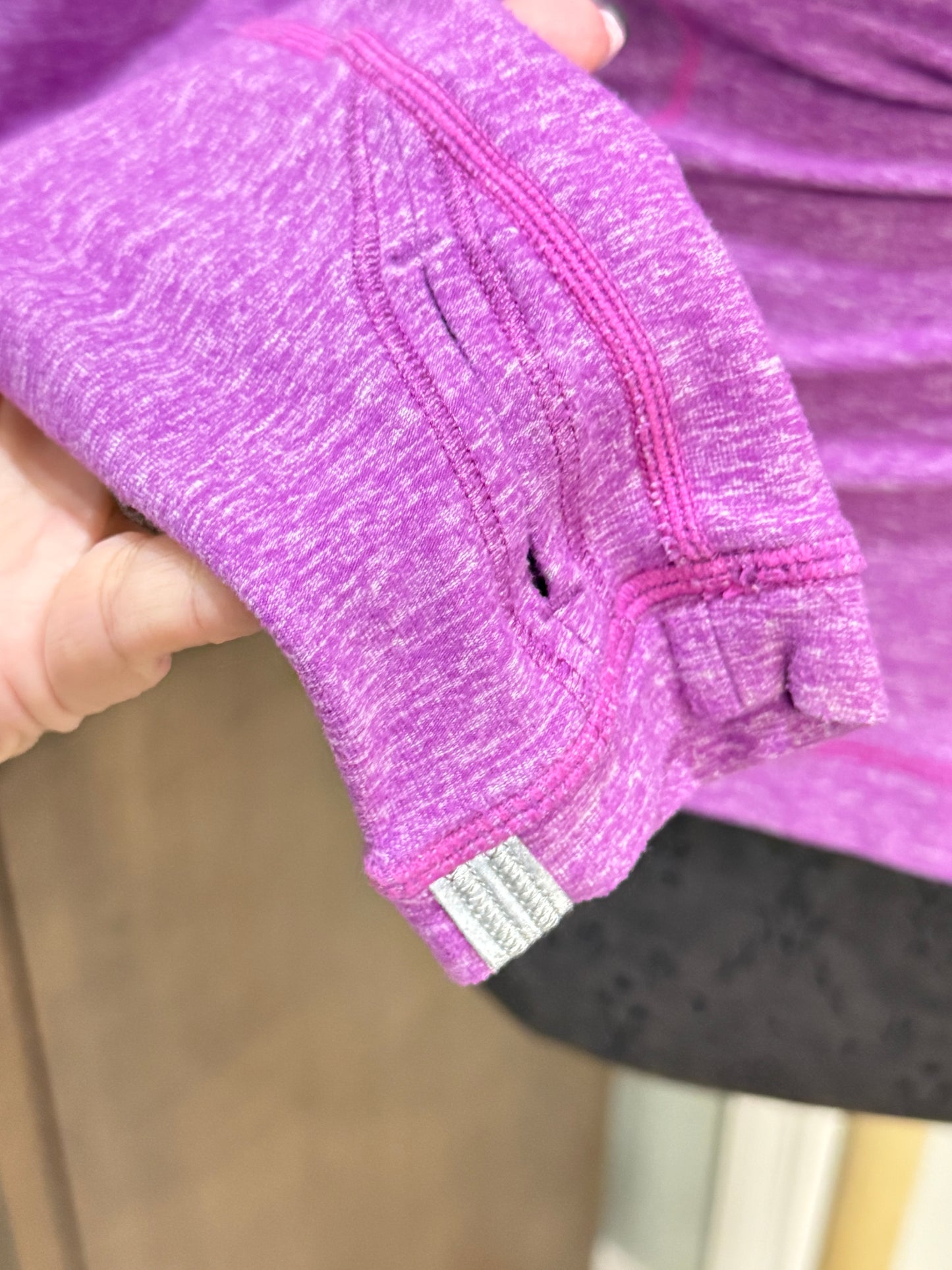 Womens Lululemon Purple Long Sleeve Size 8 EUC