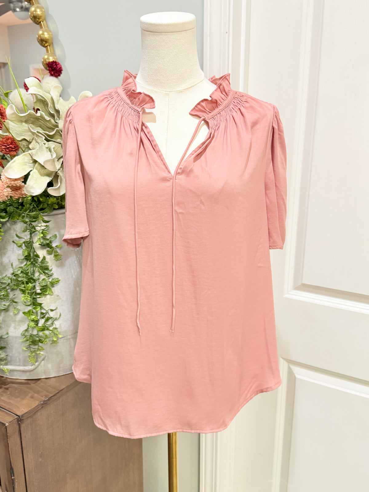 Womens Loft Pink Satin Blouse Small EUC